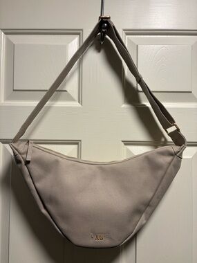 JULY Everyday Crescent Bag - Natural/Beige